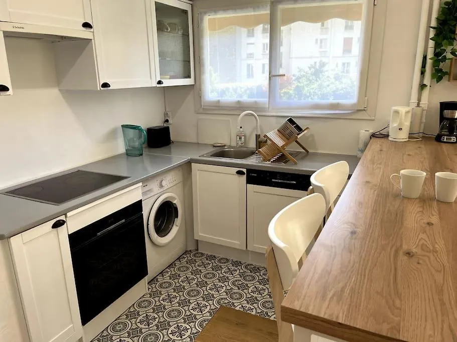 Apartmán Superbe Appartement Avec Belle Vue Jardin Paříž